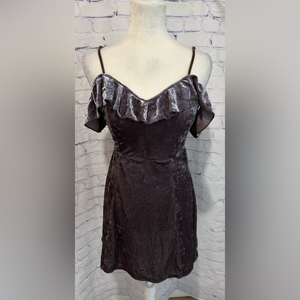 American Eagle Outfitters Crushed Velvet Off the Shoulder  Mini Dress Size S
